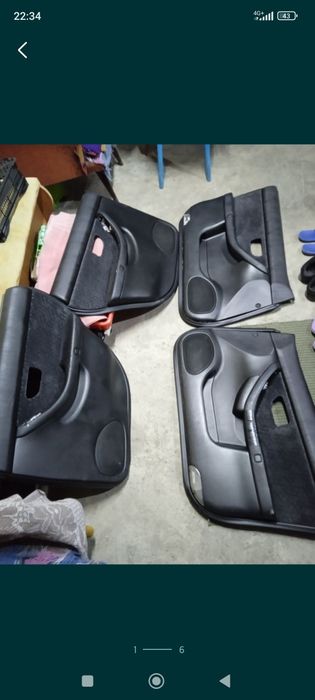 стопаки Субару дверные карты В4