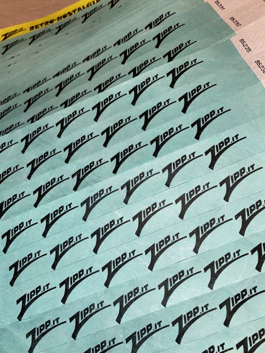 Bratari personalizate intrare eveniment , club TYVEK wistbands