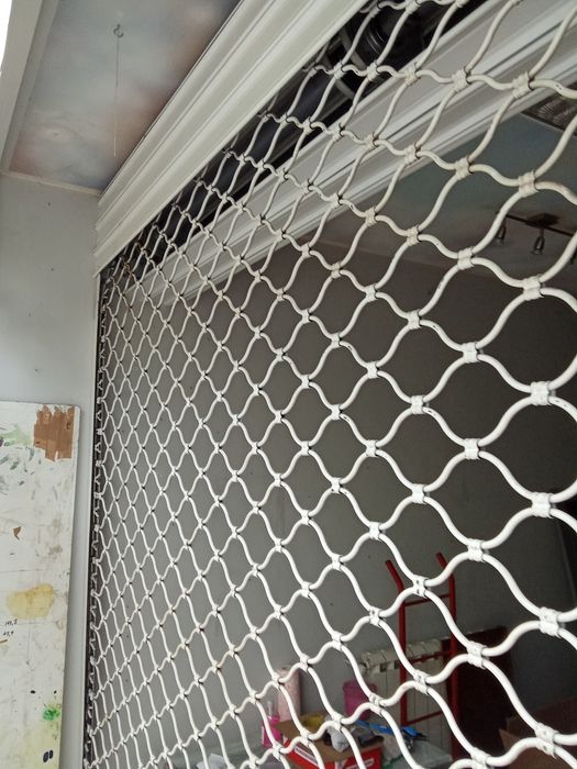 Охранителна решетка за магазин