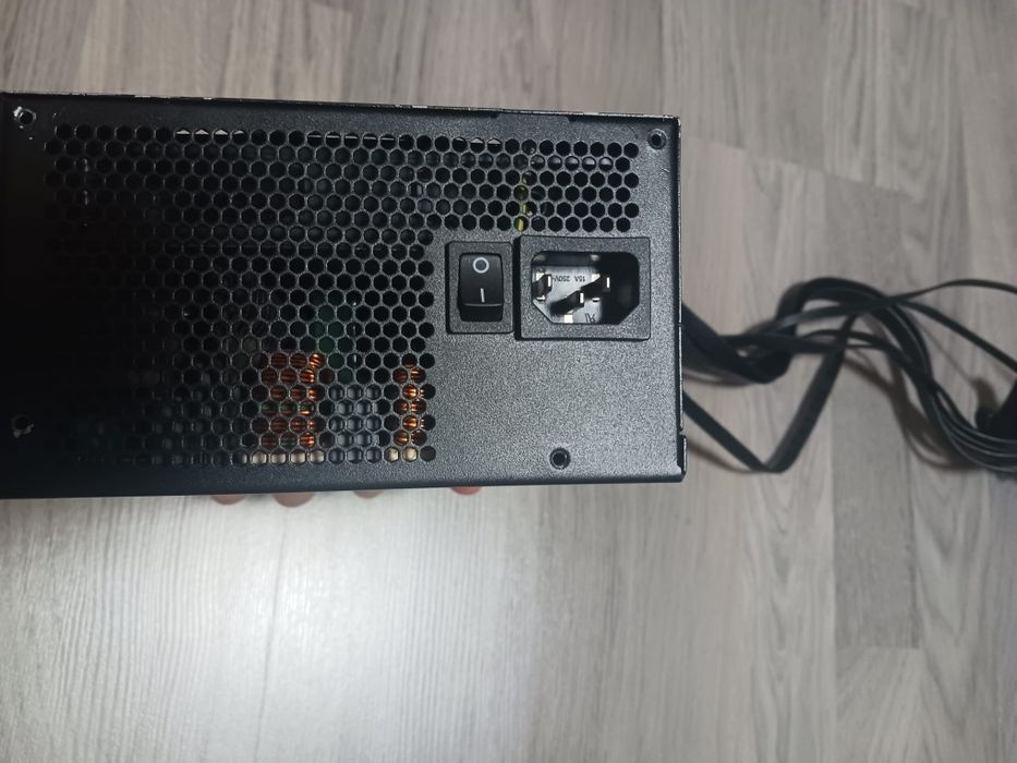 Sursa Gigabyte 750w modulara stare foarte bună