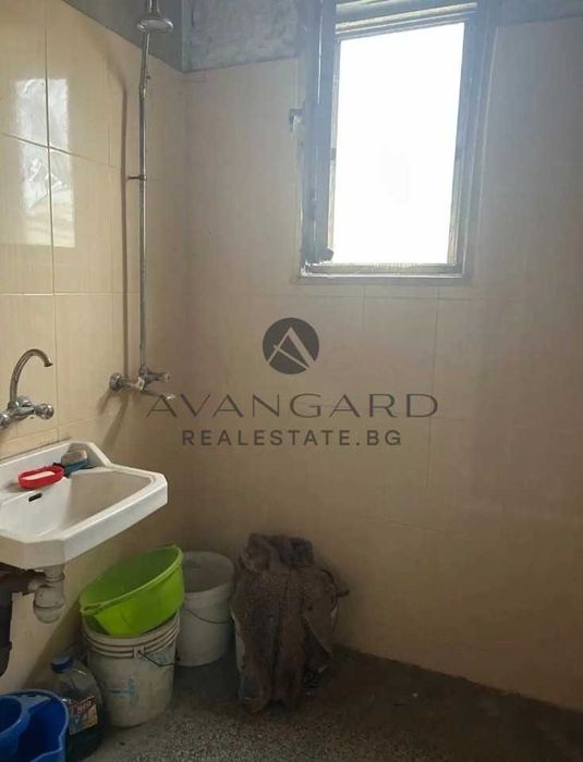 оф.24732 Двустаен с три отделни стаи/ Смирненски