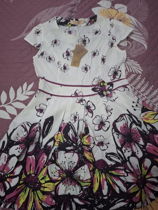 Продаётся новая платье