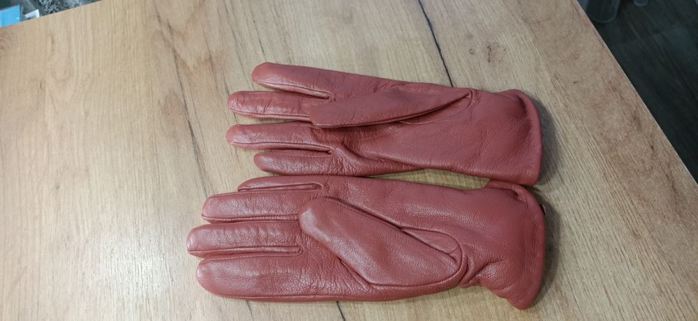 Продам перчатки новые
