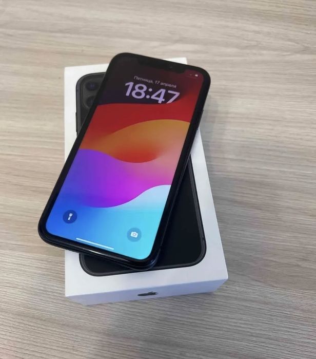 Продам айфон 11 срочно