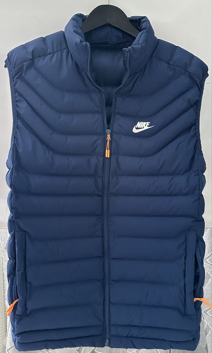 Продам почти новые жилетки