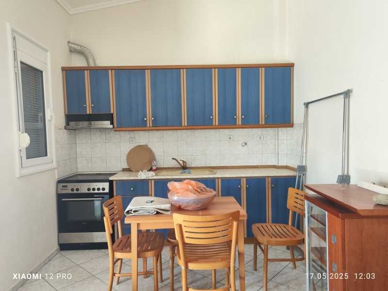 Просторен апартамент с гараж