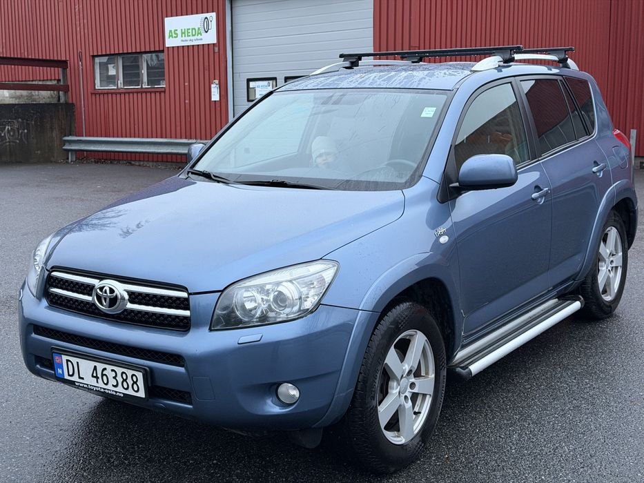 Toyota Rav 4 2006 4x4  2.2 diesel in curand in Romania