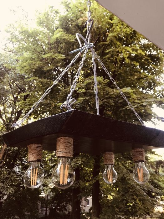 Candelabru rustic din lemn masiv cu becuri led