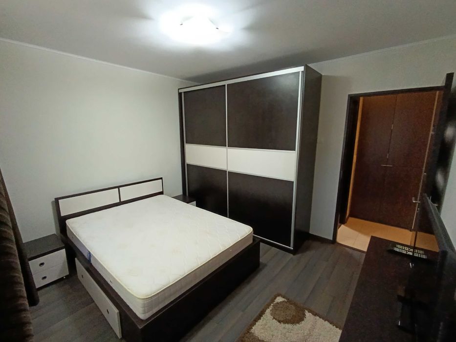 Ap. decomandat 2 camere, parter, Str. FARULUI (DACIA) cu loc parcare.