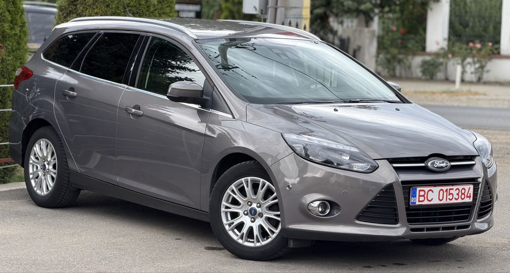 FORD Focus 2014 — imagine 3