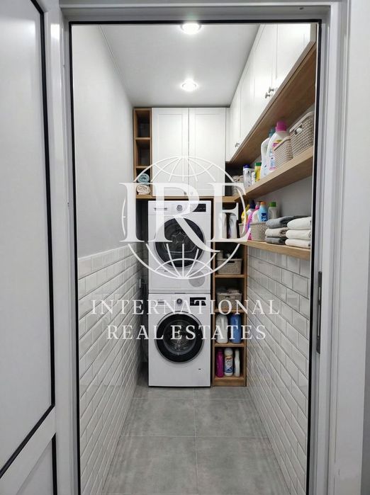 Продава се Четиристаен апартамент в Варна, Левски - 138 кв.м за 980 €/кв.м - Снимка #10