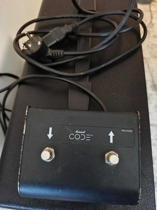 Marshall CODE100H + MG412ACF 4x12 + pedală – stack complet