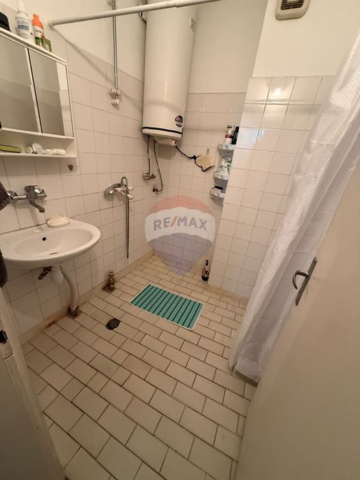 Продава се Тристаен апартамент в Варна, Червен площад - 85 кв.м за 3283 €/кв.м - Снимка #10