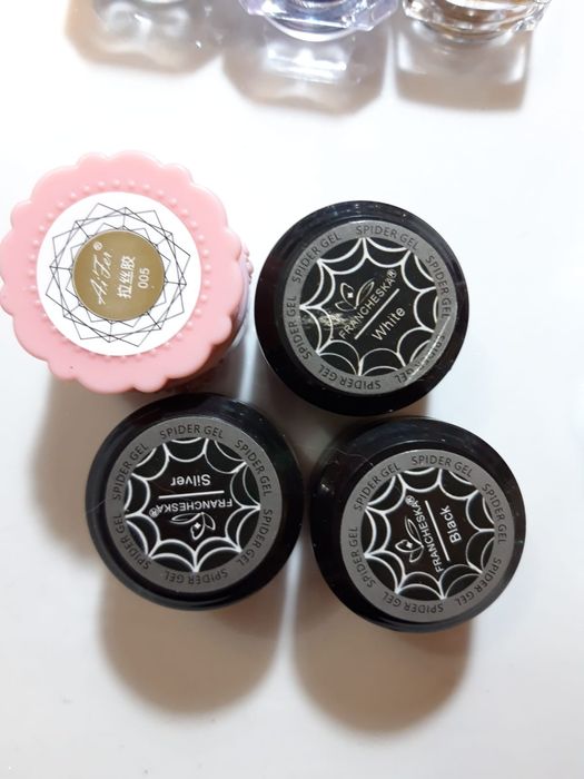 Продам материалы для маникюра