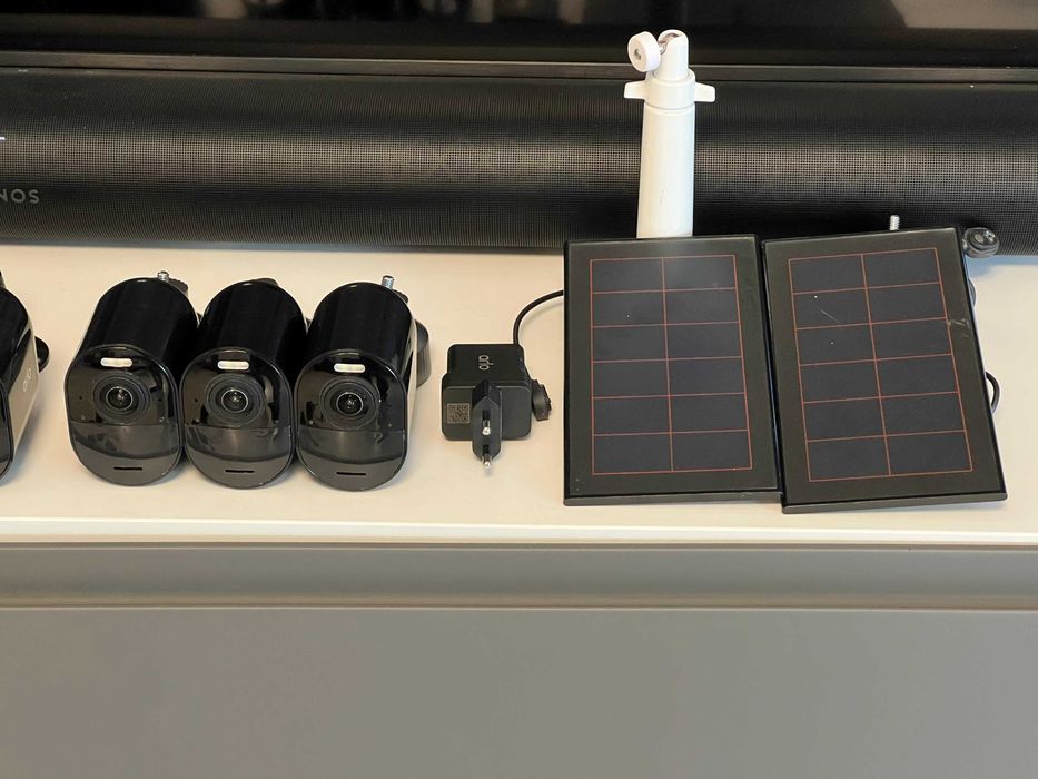 Arlo Ultra 2, Panou solar