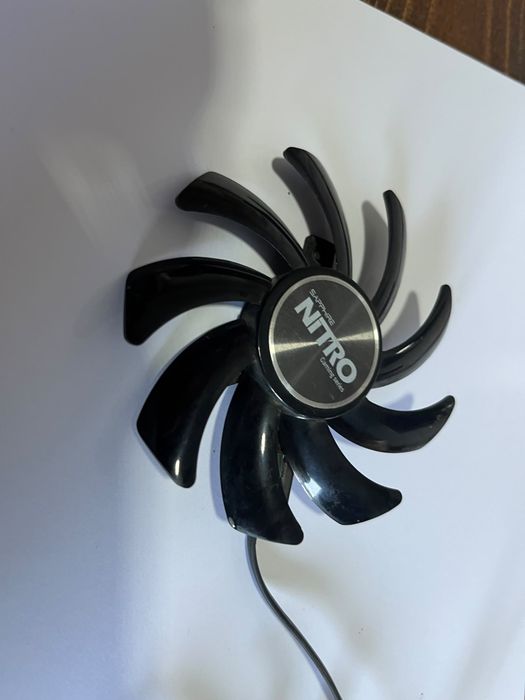 Fan uri placa video r9 380 r9 380x r9 390 r9 390x sapphire nitro