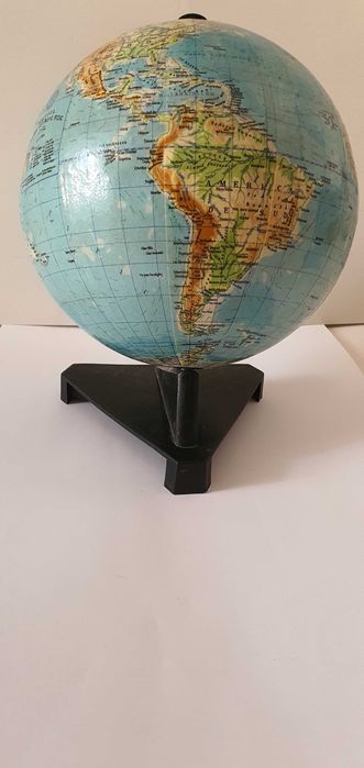 Globul pamantesc cu suport rotativ- 20 cm.