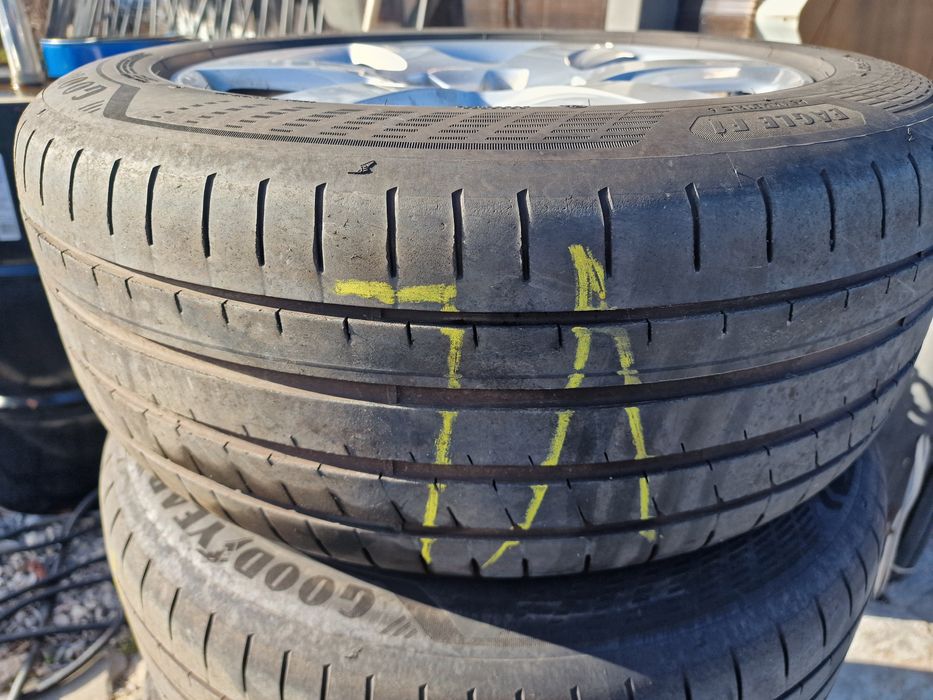 Гуми с Джанти за Audi A6 225/55 R17 Goodyear