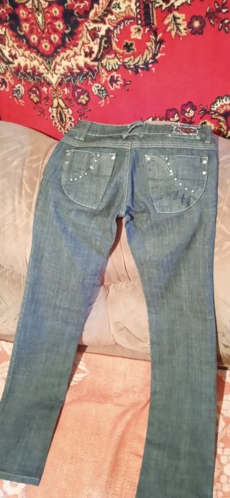 Продам джинсы женские