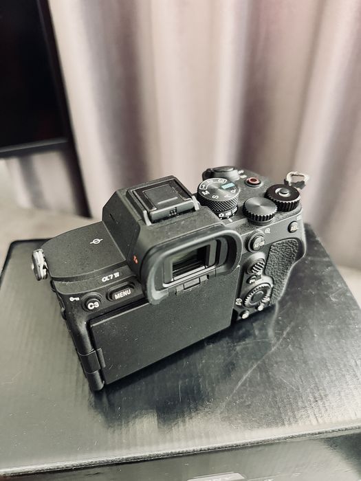 Sony A7 IV Full Box