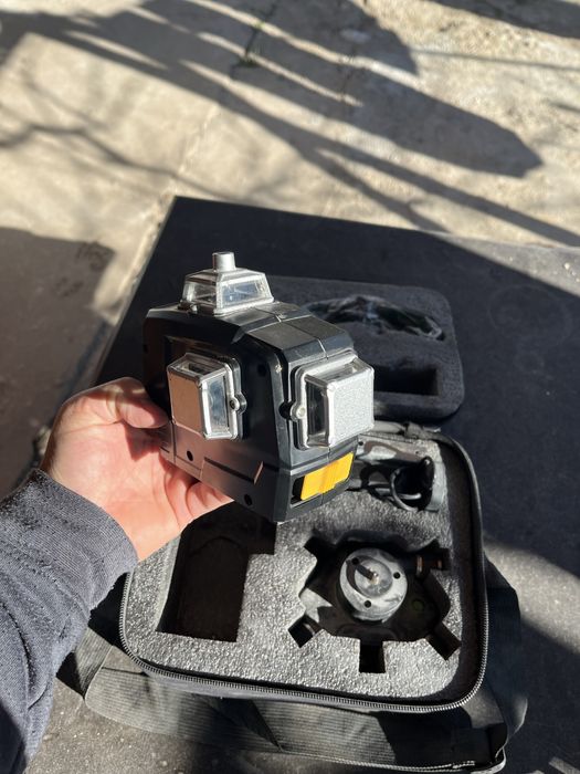 Подавам лазарен нивелир Deko 3D