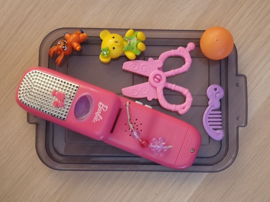 Игрушки для девочек.Телефон Barbie Mattel 2008, набор Доктора и проч.