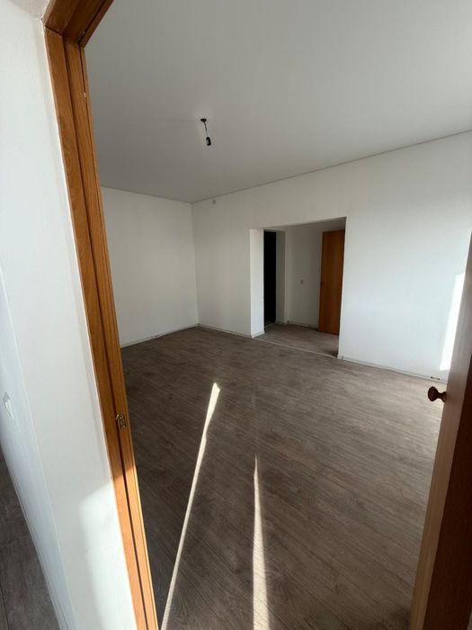 Продаётся 2х комн. квартира