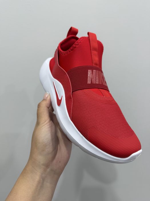 Продаю Кроссовки NIKE