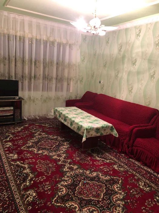 (3/4/4) 5-к/д (Алпомиш) 3 хонали уй ижарага Сдаётся 3-ком кв в 5-м м/р