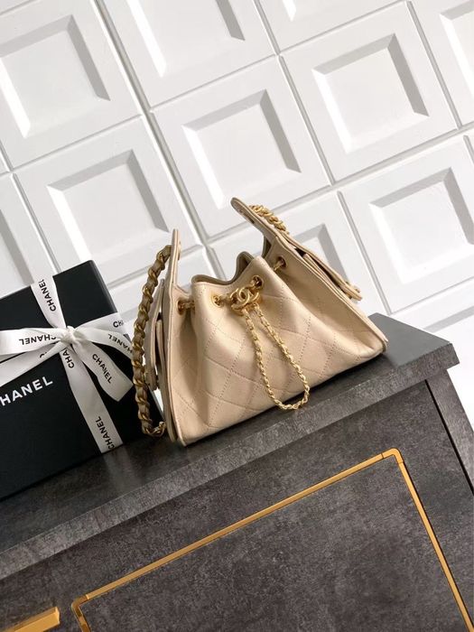 Chanel Чанти Mini Налични