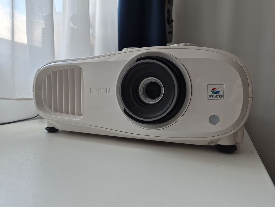 Videoproiector Epson EH TW7000
