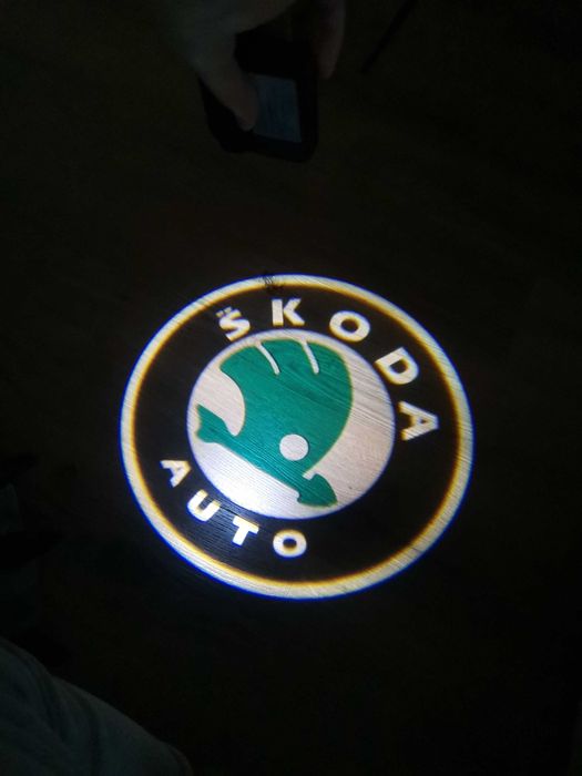 Безжичен проектор за осветление