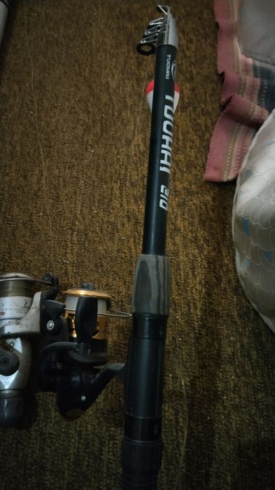 Удочки с катушками.