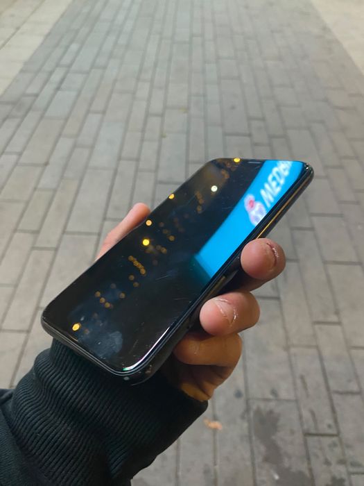 Iphone xr айфонн