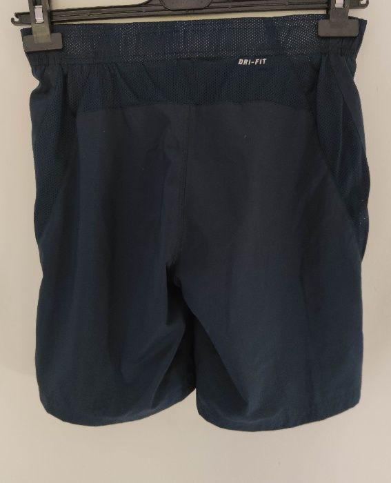 Short NIKE Marimea S