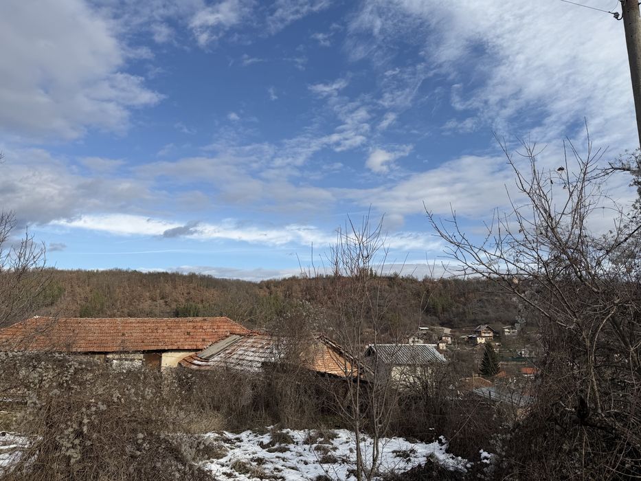 Продава се Къща в с. Лобош, Област Перник - 74 кв.м за 137 €/кв.м - Снимка #2