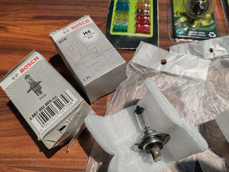 Lot becuri halogen H7,4