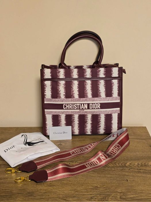 Dior прекрасна дамска чанта