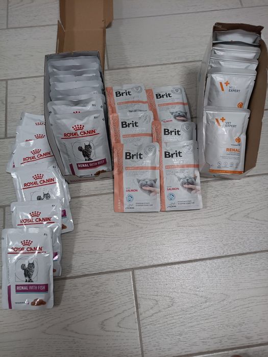 Lot 30 plicuri hrana umeda pisici dieta renala