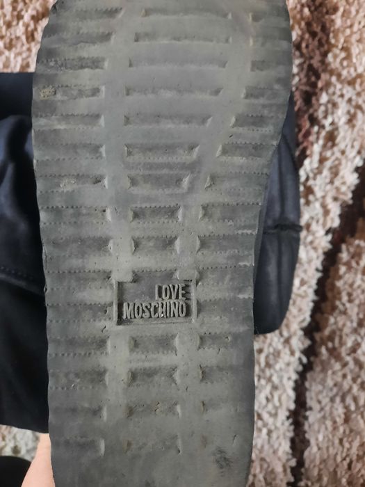 Продам угги и осенние ботинки