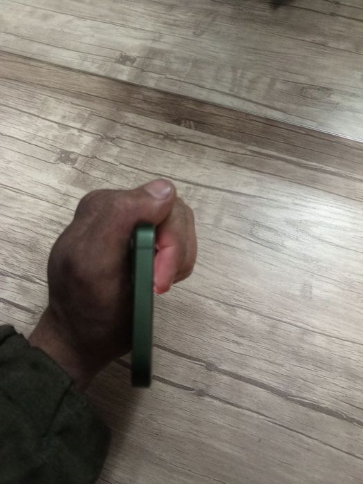 Iphone 13 ideal holatda karobka bor chexol bonus