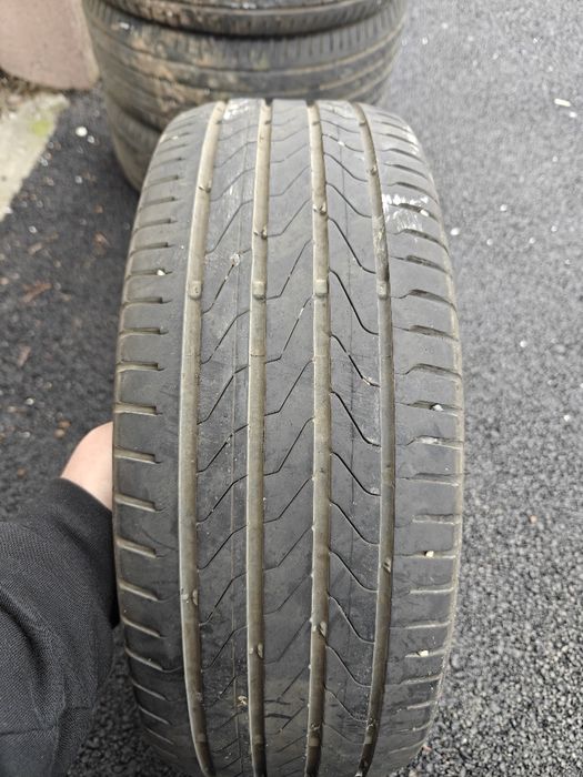 Vând anvelope Continental Ultracontact