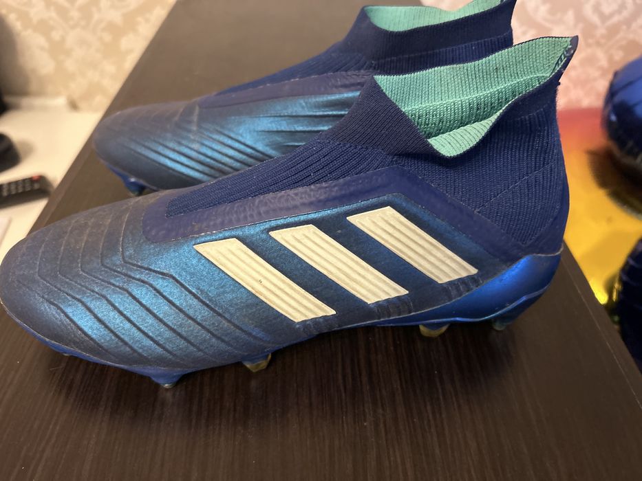 Ghete de fotbal adidas PREDATOR 18+ SG