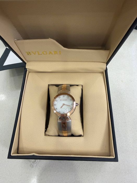 Продам новые женские часы   bulgari