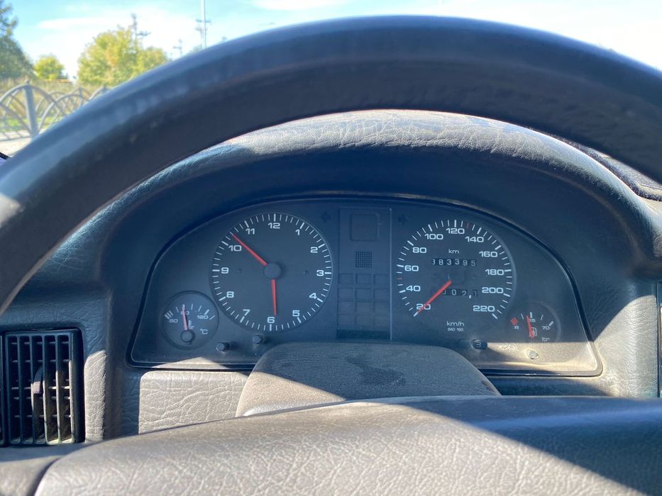 продам машину audi b4