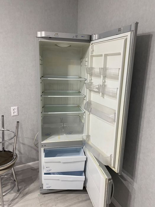 Продам холодильник