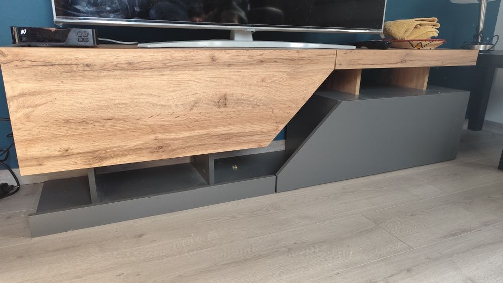 Телевизионен шкаф ракла