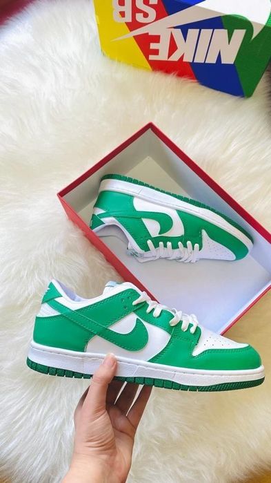 Nike Dunk Low SE Нови Дамски Маратонки Найк / 36-40 Номер