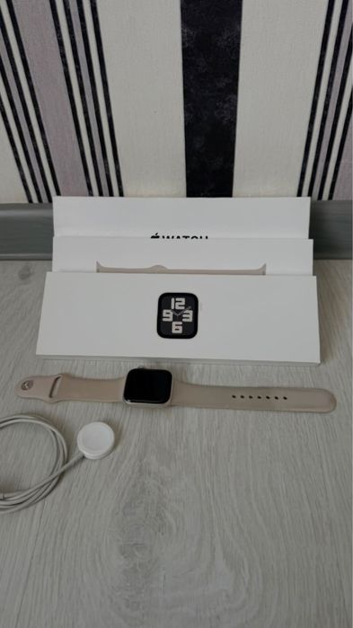 Apple Watch SE (Gen 2) 40mm Starlight Al Star