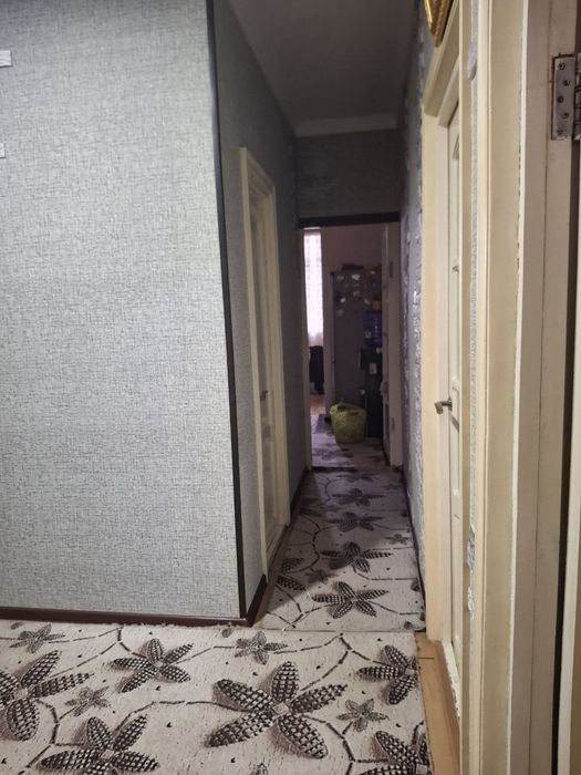 Чирчикда 3 хонали  77 КВ 3 этаж
